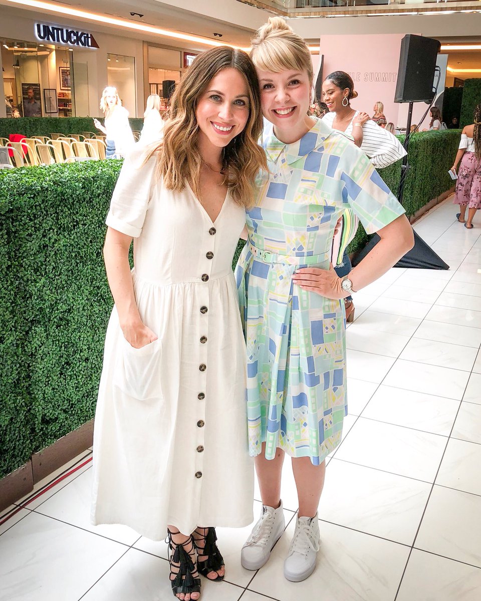 HeyKatieRae's tweet photo. Thank you @jaclynrjohnson for bringing @createcultivate back to Texas! Had fun meeting some new friends at the #CCStyleSummit, learning more about digital business and spreading the word about @coffeewithktpod! https://t.co/7ZZXGRHXDo