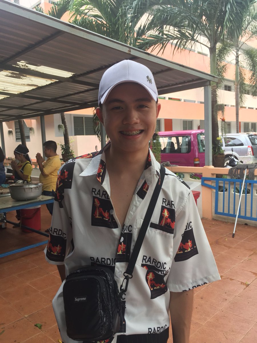 cuteguythailand's tweet image. หัวหน้าสวัสดิการอัสสัมชัญก็มานะ วันนี้ขอสลัดชุดหมีมาแบบชิลๆ ดูบ้าง😂😘😍 @4wheelsss #โฟร์วิล #turbomodel #accuteboy 🔴⚪️ #cuteguythailand