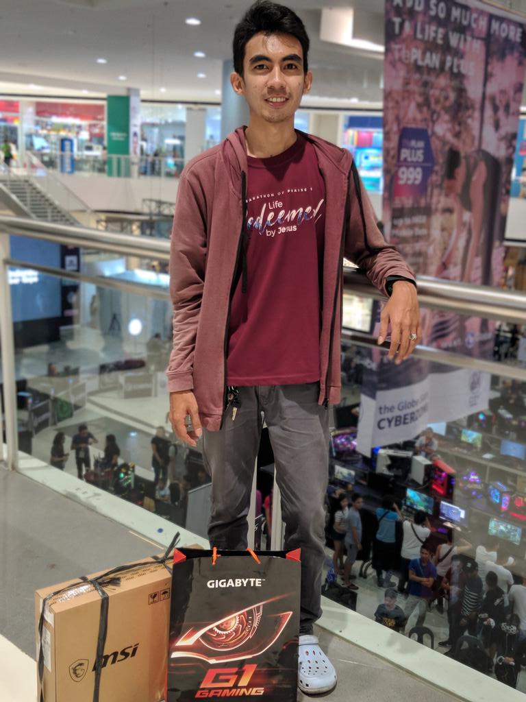 JDVeloso23's tweet photo. Cyber Expo 2018
#msigaming
#msigamingph https://t.co/9Lyen1iXgq