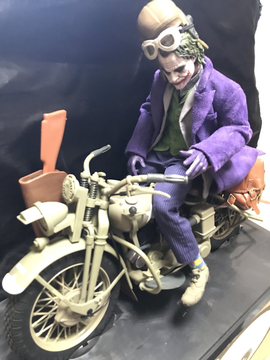 近々、引っ越しをするので部屋をかたしてたらハーレーバイクが出て来た