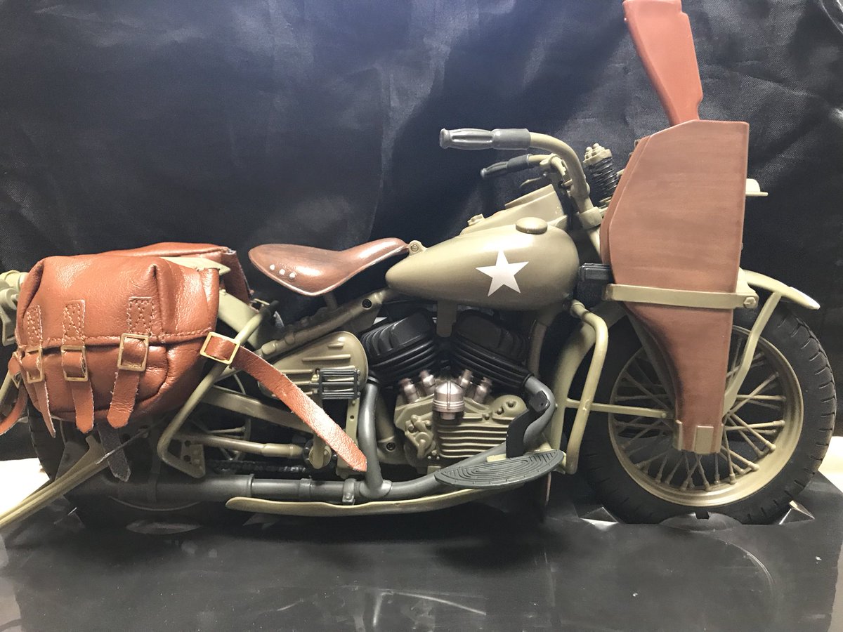 近々、引っ越しをするので部屋をかたしてたらハーレーバイクが出て来た