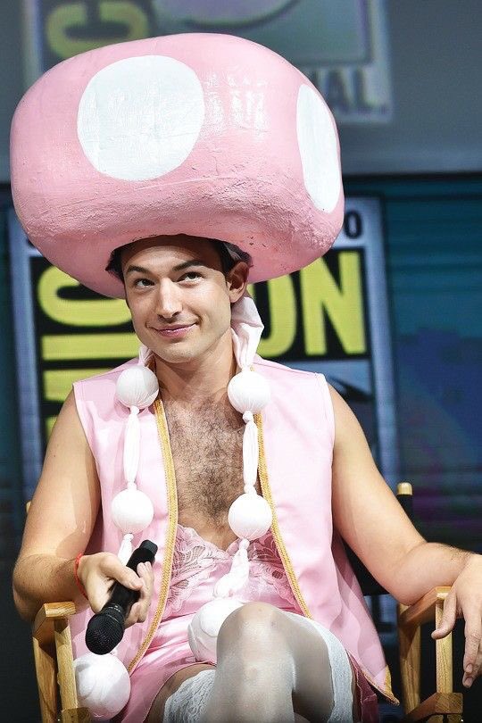 ไม่ต้องตกใจค่ะ นี่คือคนเดียวกัน555555555555555555555555555555555555555555555555555555555555555555555