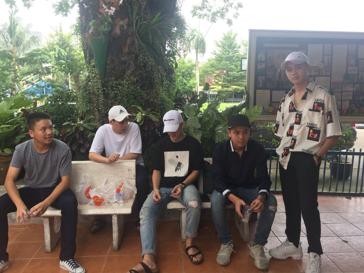 cuteguythailand's tweet image. ความนายแบบน้อยแห่งอัสสัมชัญ🤤😘😍 🔴⚪️  #accuteboy #turbomodel #cuteguythailand