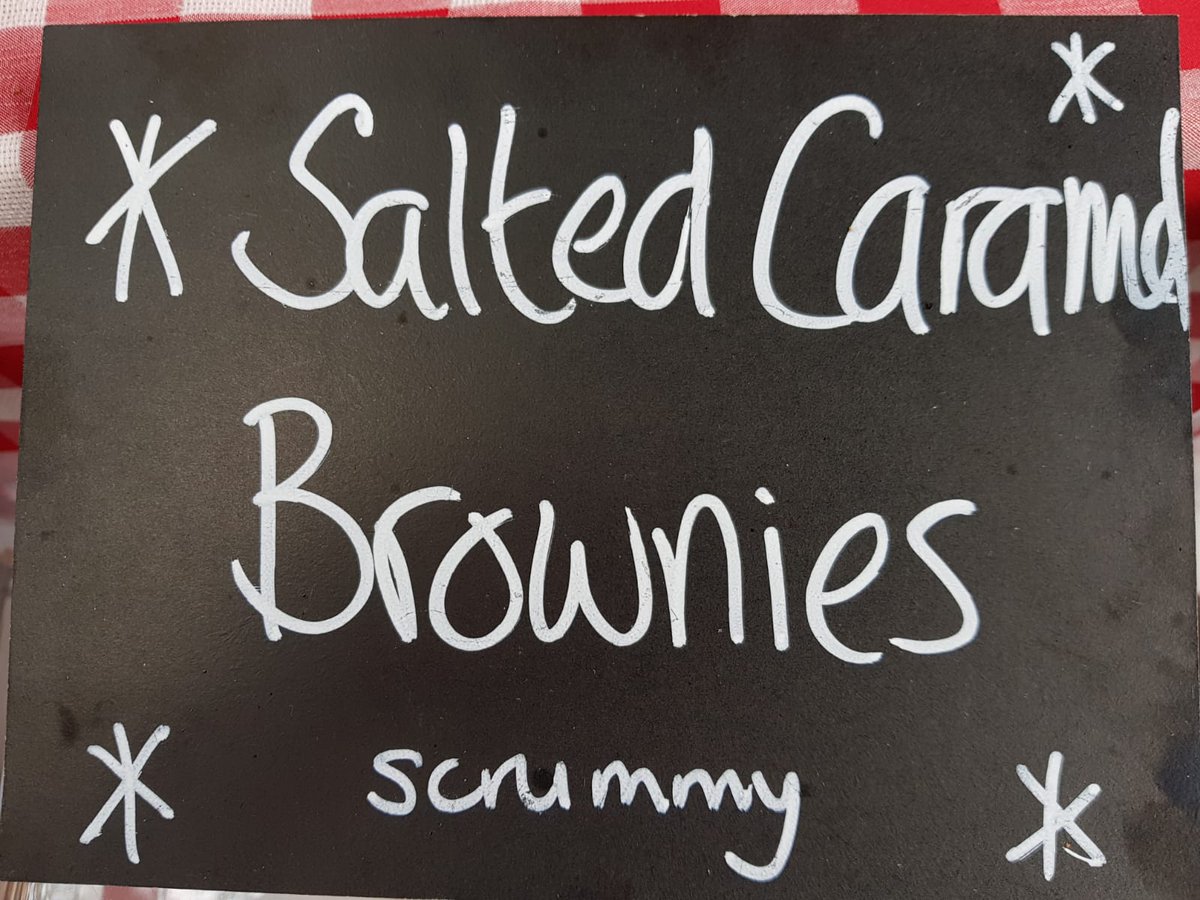 LawlessCakes's tweet photo. Final day at @lockkeybeercon and it's family day which means rocky road! Beer and cake, what could be better! https://t.co/OAYLbtOZDO