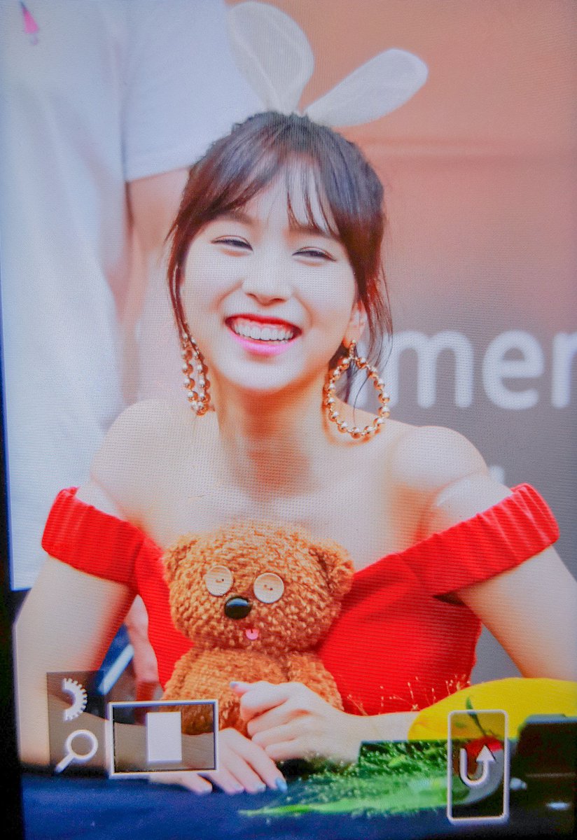 OLAM2324's tweet photo. 180722 하남 스타필드 팬싸인회 
#트와이스 #미나 #TWICE #MINA https://t.co/wD2re70hUW