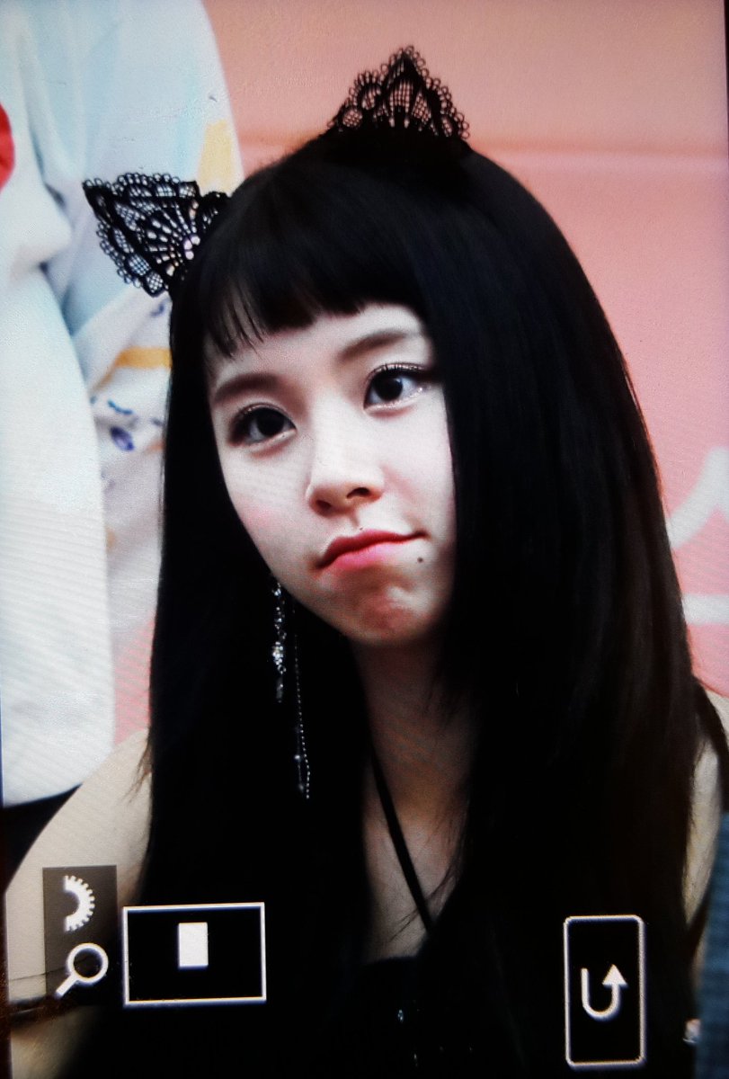 OLAM2324's tweet photo. 180722 하남 스타필드 팬싸인회 
#트와이스 #채영 #TWICE #CHAEYOUNG https://t.co/tLMjwcMoXZ