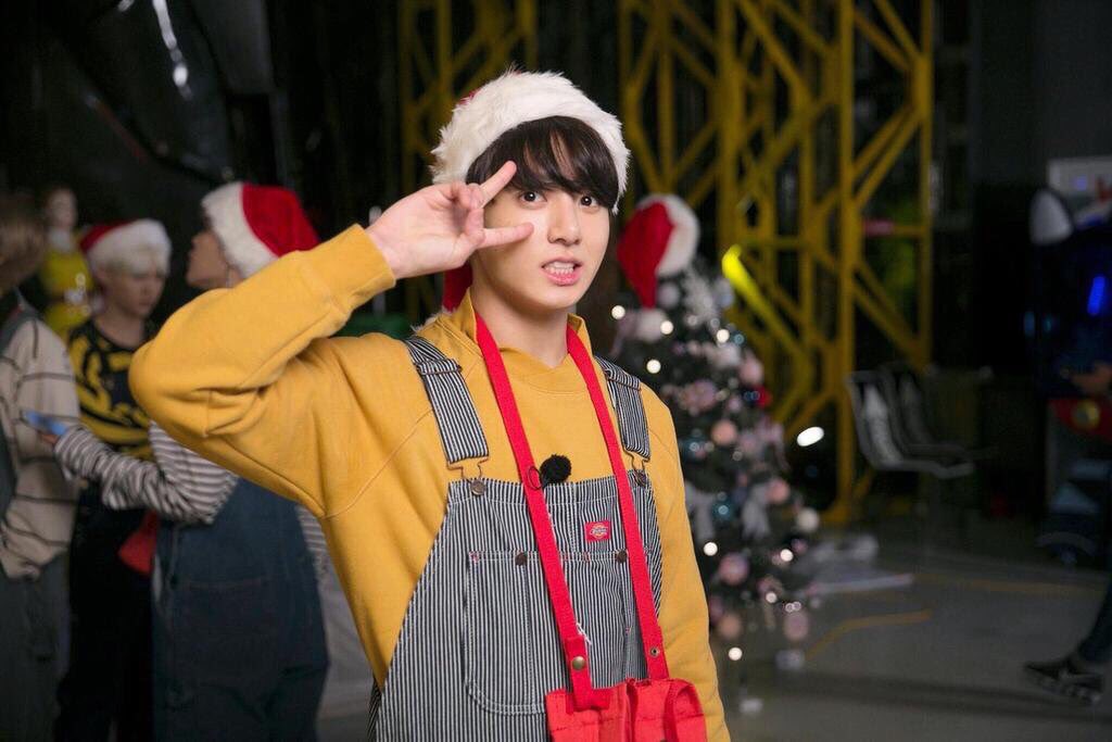 Girl30707431's tweet photo. 🌷広島army

🐰グク シュプジンよりのallペン

🌷DM喜んで秒で飛ぶ(学校のとき以外)

🇰🇷🇰🇷🇰🇷キチガイ大歓迎👏🏻👏🏻👏🏻

 #ARMYさんたちと猛烈に絡みたい
 #RTしたARMYさん秒で全員フォロー
 #拡散希望RTお願い致します https://t.co/0OY3EGbPbQ