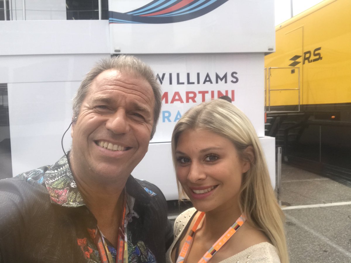 kaiebel's tweet photo. Motorsport pur : #misstuning2017 @vanessaschmitt7 #f1 #hockenheim #germangp #rtl https://t.co/NFYw1eiFeN