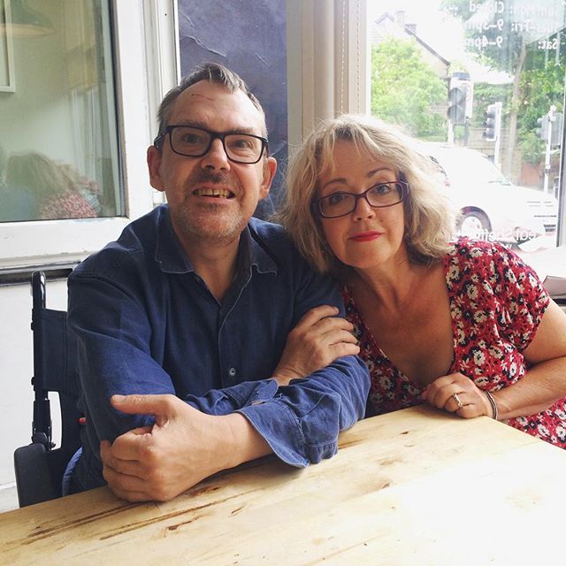 melanouri's tweet photo. Back in the city but still feeling floaty. Holding on to that blissful feeling cos I know it is fleeting. A most delicious lunch en famille @homemadebythelmas helped bring me safely back to planet earth without a bump.
#itsnicehere #sheffieldissuper #ca… https://t.co/rZ5kIadIQ1 https://t.co/TsSUSSaDFq