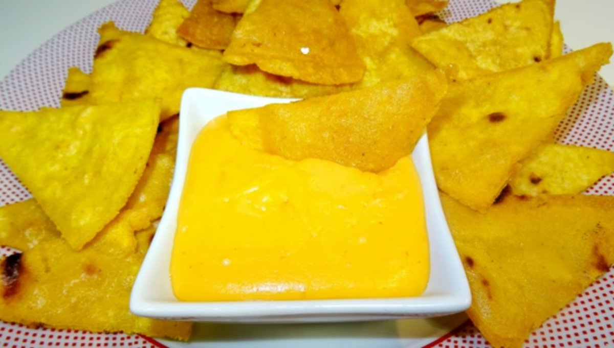 CocinaRoja's tweet image. #Felizdomingo! Que tal unos #nachos o #totopos con ésta #salsadequeso para untar? También tenéis en mi canal la #receta para hacer los nachos. Que disfrutéis el domingo! ❤ 👉 m.youtube.com/watch?v=BOIL0y…