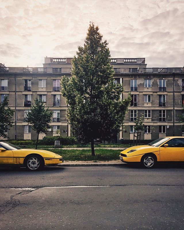 funkyspion's tweet photo. ::: meeting time ;) | #asundaycarpic | this is warsaw, poland .
.
.
#warszawa #igerswarsaw #waszawawa #nowawarszawa #vzcowarsaw #photowarsaw #tvnwarszawa @miasto_warszawa @fall_in_love_with_warsaw #ayellowmark #instacar #carspotting #cargram #carstagram … https://t.co/b21dqbin9c https://t.co/EeflkQiwde