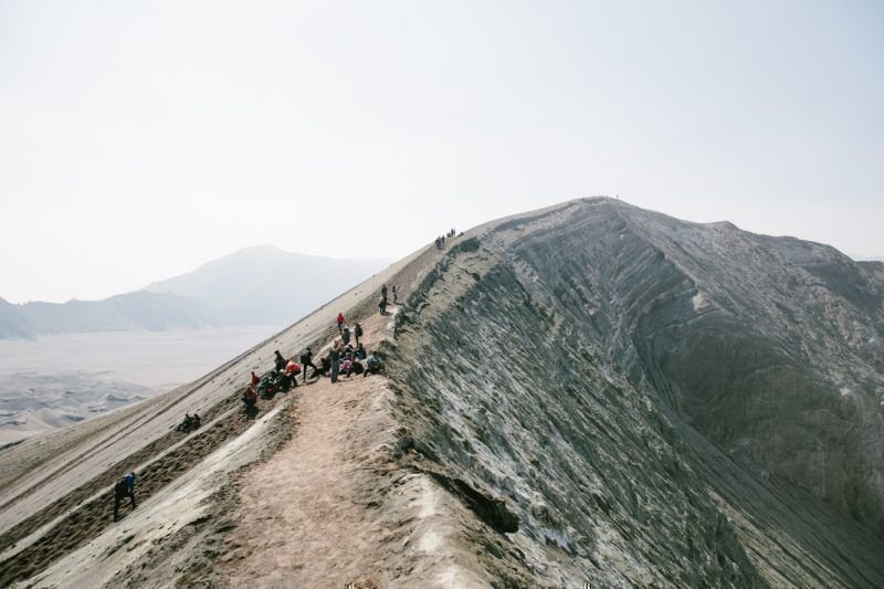 Claudioula's tweet photo. How to plan a hiking trip to Mount Bromo, Indonesia >>> https://t.co/UjKkwW4Sju #travel #ttot https://t.co/3pQfW39z6N