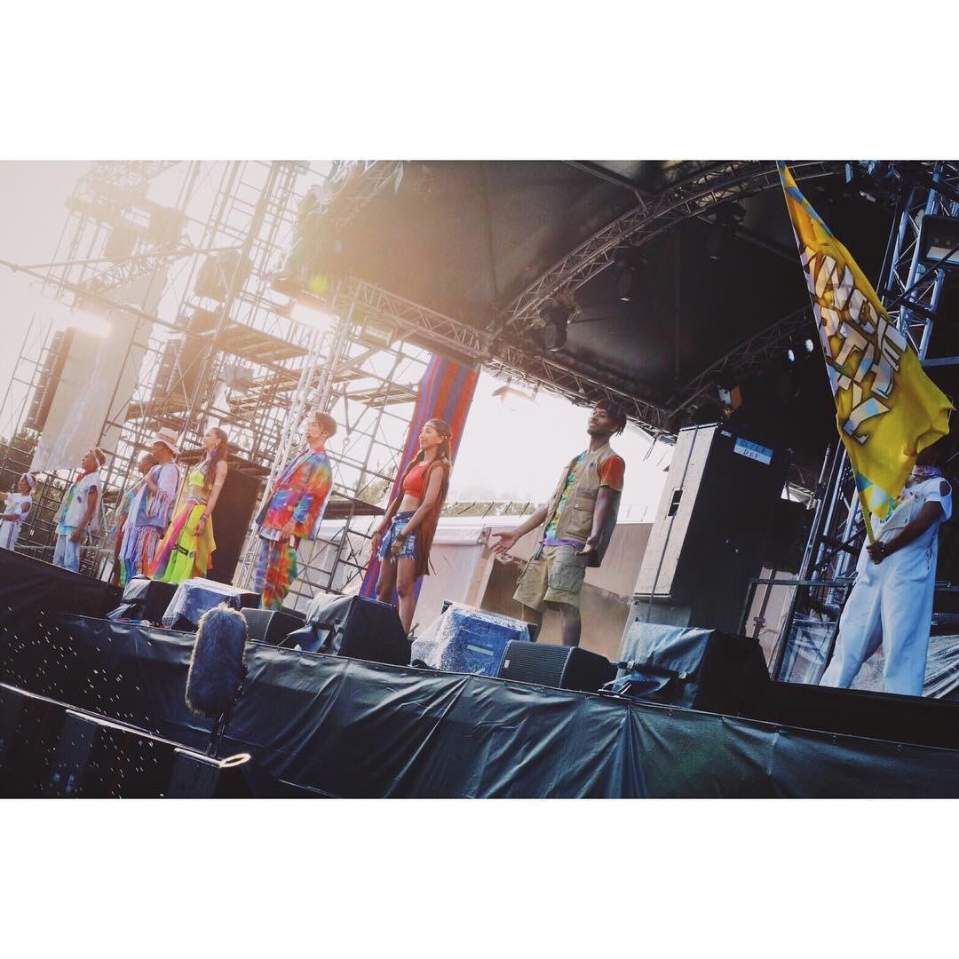 Shizuka198836's tweet photo. ✴︎✴︎✴︎
次はどんな仲間と
どんな景色と出会えるのかな…
どうかその時
みんなの笑顔が
溢れる時間でありますように。
@ dance_earth_party_official
#DANCEEARTHPARTY
#DEP
#Dream_Shizuka
#DANCEEARTHFESTIVAL2018
#DEF18
#memory https://t.co/N93ZDwJvgN