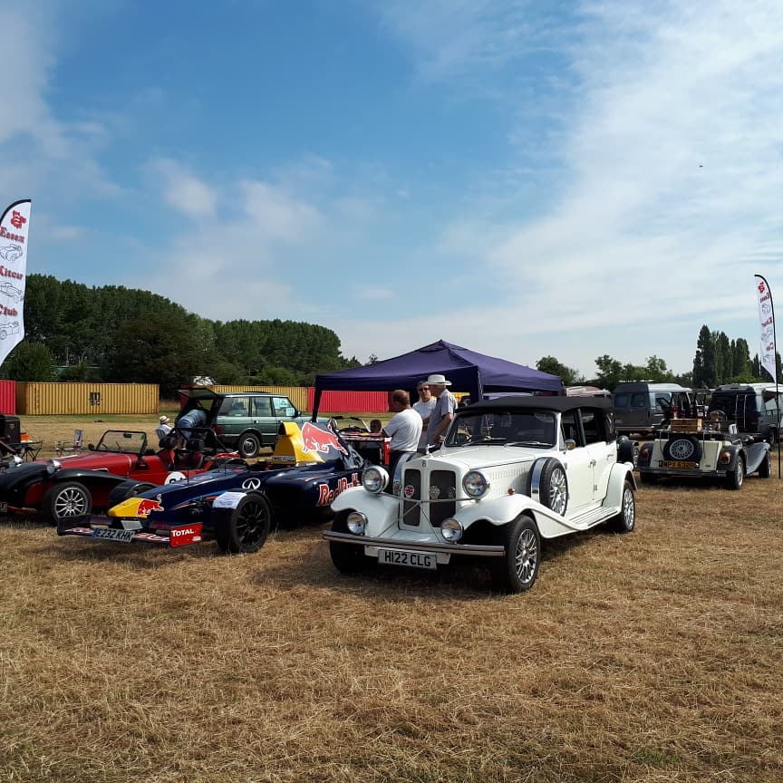 EssexKitCCCars's tweet photo. Wings and Wheels at Damyns Hall Areodrome. Very hot day. with a wide range of cars on show today https://t.co/AvlbWwjpn1