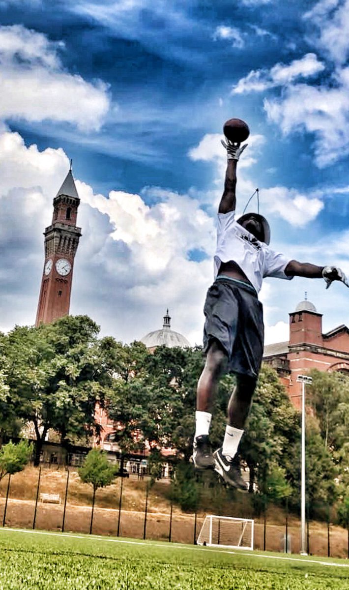 theukdukes's tweet photo. 😎🤙🔥
#SundayVibes #snapseed #birmingham #oncealwaysforever #widereceiver #americanfootball #football #doridiculousbehumble #ukdukes #dukesfam https://t.co/MF0ZmJ1jkE