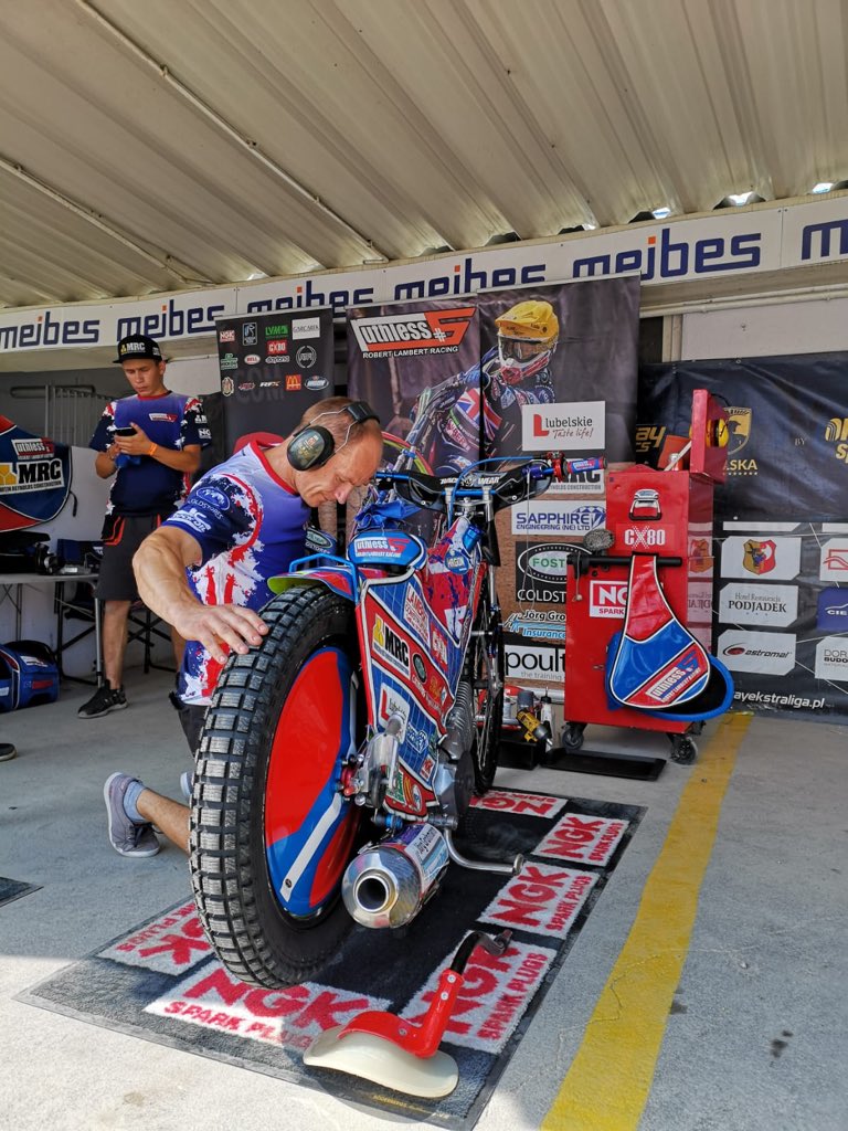UniaLesznoKS's tweet image. #practicetime @FIM_live U-21 WORLD CUP @MiastoLeszno FINAL R2 START 19:00🔥