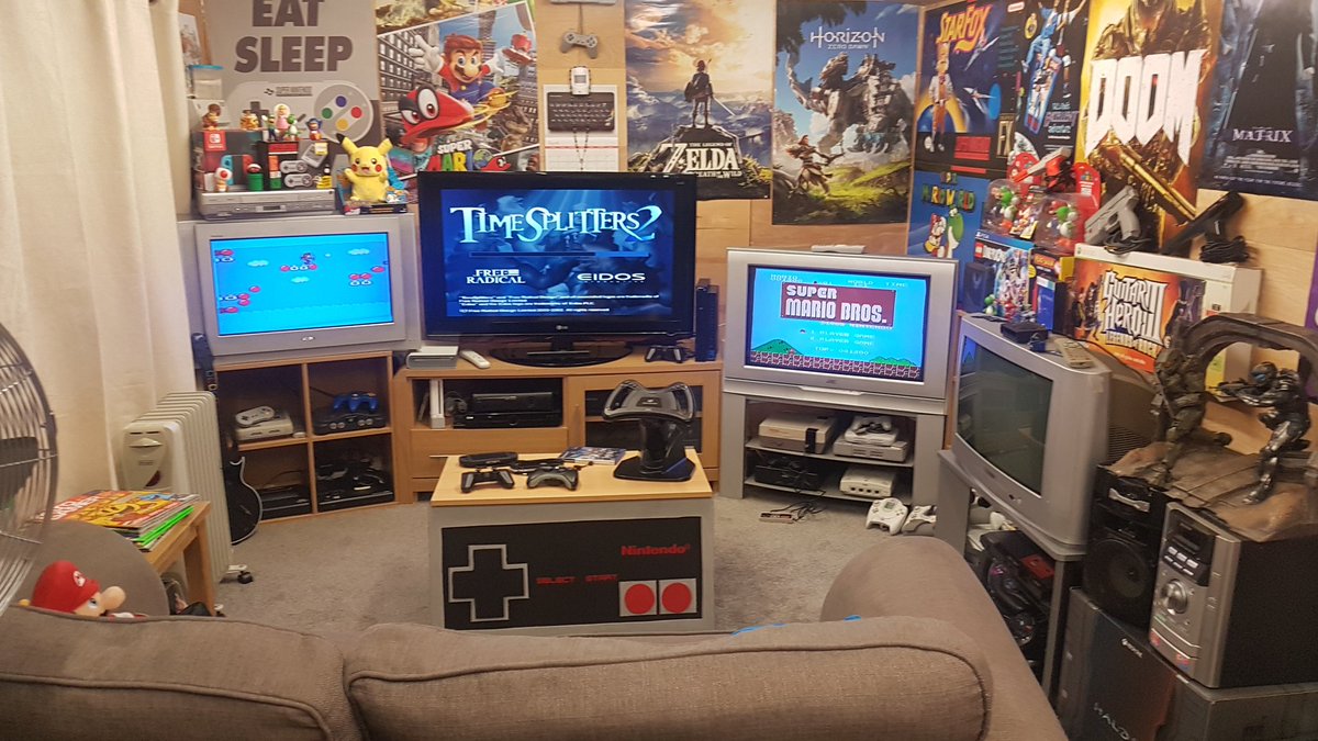 Rick_Duell's tweet photo. Bit of a games room update 😎🕹 #gamer #retrogamer #gamerlife #game #videogame #gaming #retrogames #retrogaming #retrohead #retrogeek #retronerd #gamersofinstagram #retrogame_feature #gamingfolk #gamerlad #gamerguy #instagramgamers #ninetieskid #nineties #bigkid #geek #nerd https://t.co/Fi807USPZn