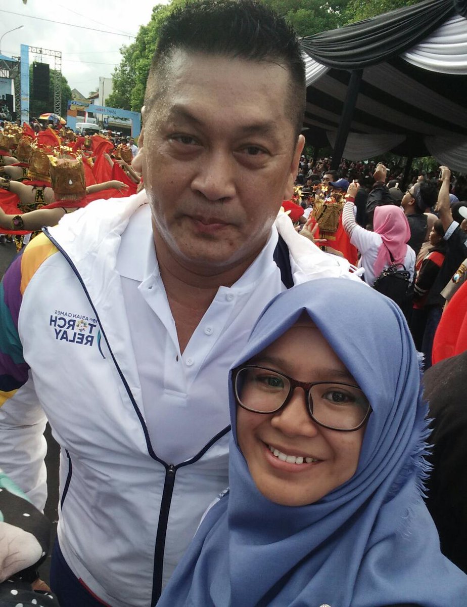 PkmBajulmati's tweet photo. Rekan Media Sosial Puskesmas Dinas Kesehatan Banyuwangi,  ditengah kemeriahan pawai arakan Obor Asian Games di depan Pendopo Kab. Banyuwangi, Minggu, 22 Juli 2018.

@Dinkesbwi
#pestarakyatasiangames
#PestaRakyatAG18BWI https://t.co/CThYfLS43j