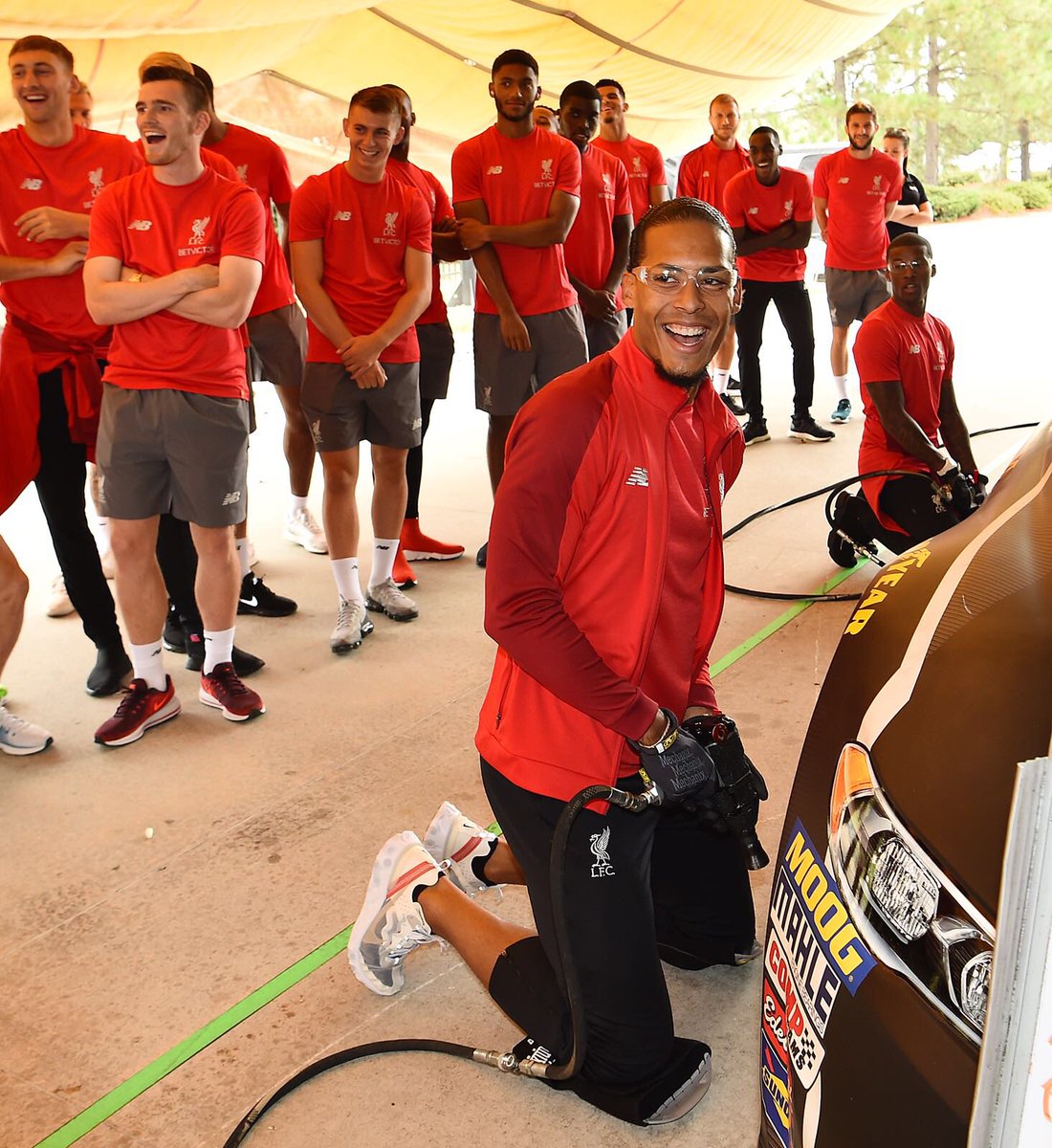 VirgilvDijk's tweet photo. USA🇺🇸 #LFCPreSeason #ICC2018 https://t.co/yGVLADlAZi