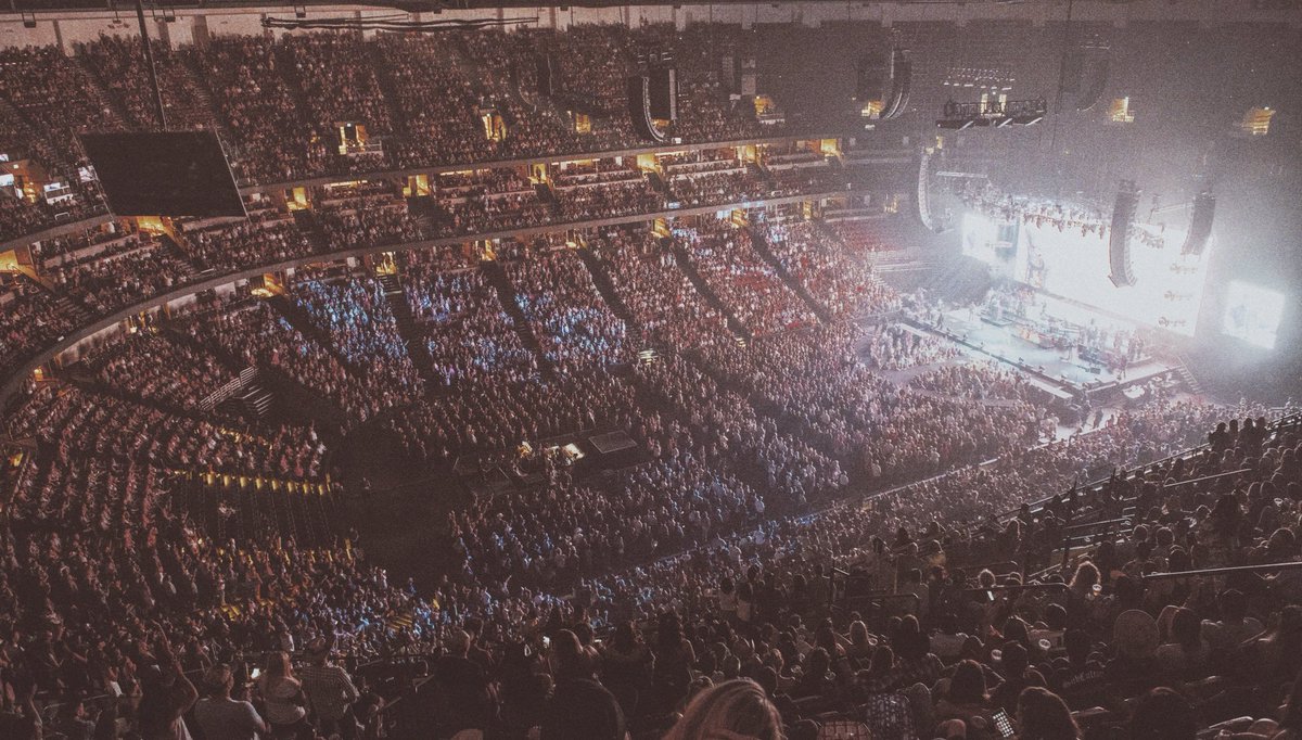 Brad Paisley On Twitter Thank You For Giving Us Your Night