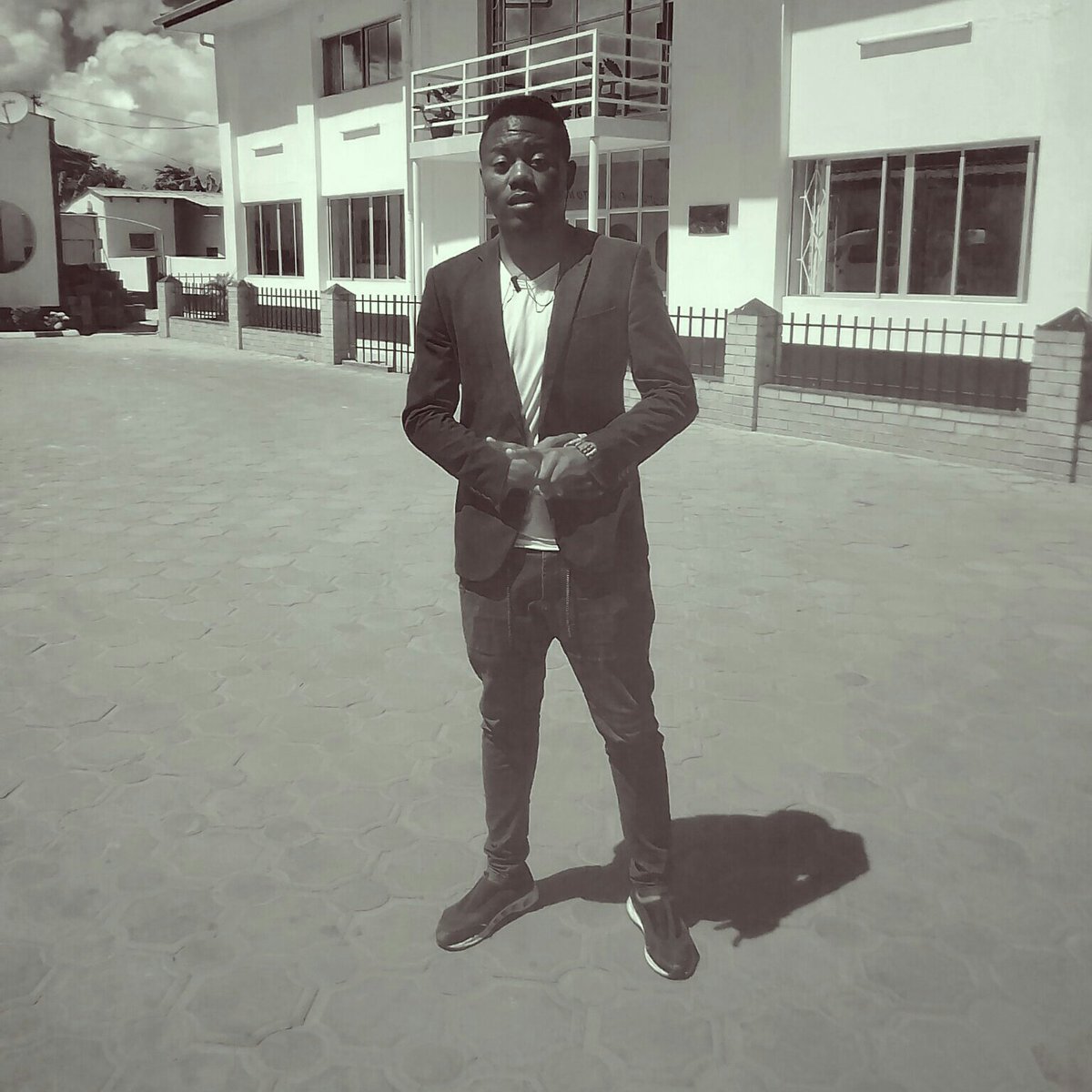 jones_silver's tweet photo. #NewProfilePic https://t.co/5YVbsaoM0e