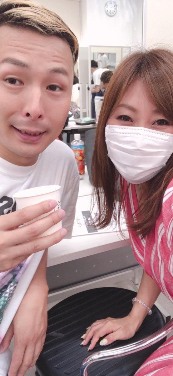 明日香ちゃんねる E Dgeフェス １部来てくれたみなさんありがとうございました 暑い中本当にありがとう 少ししか話せなかったけどみんなの顔がみれて嬉しかったです 第2部もがんばりまーす