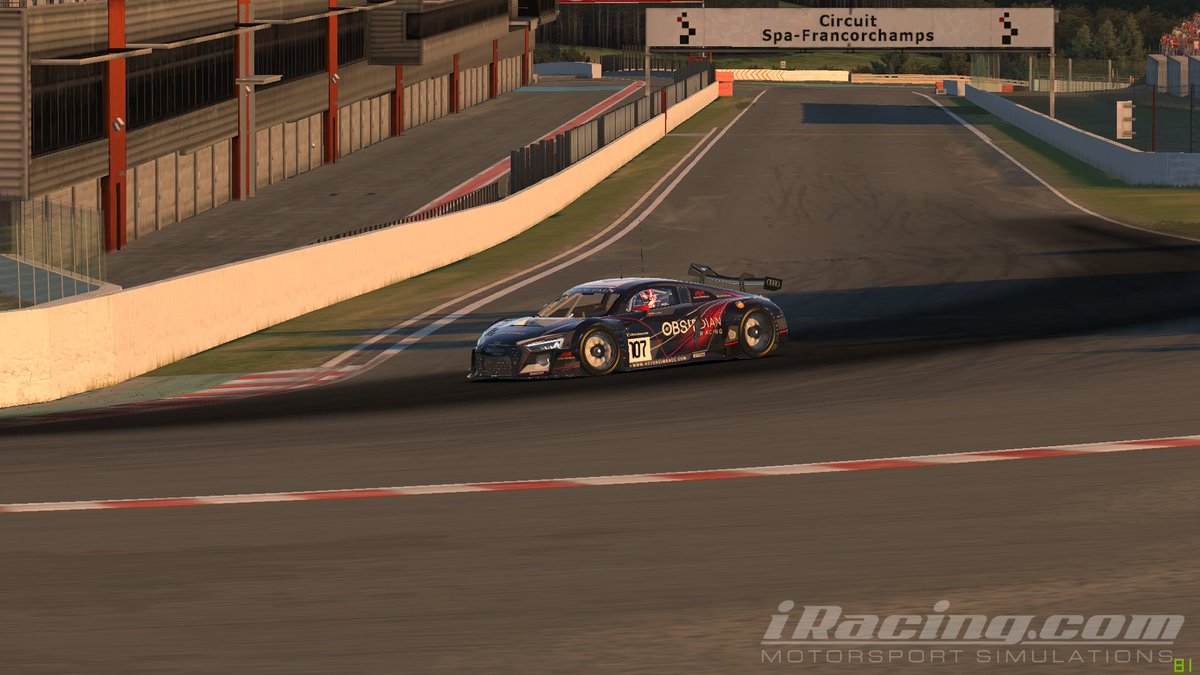 ObsidianRacing's tweet photo. BUENOS DÍAS!
El sol sale por España, pero en #iRacingSpa24 lleva 17 horas sin ponerse 🤷‍♂️

Son las 8:30am y muchos nos han preguntado cuál es truco para seguir 17h con el coche casi sin daños... no, no es suerte. Es... otra cosa.

👇COMIENZA HILO👇 https://t.co/rd9Lmmlw8M