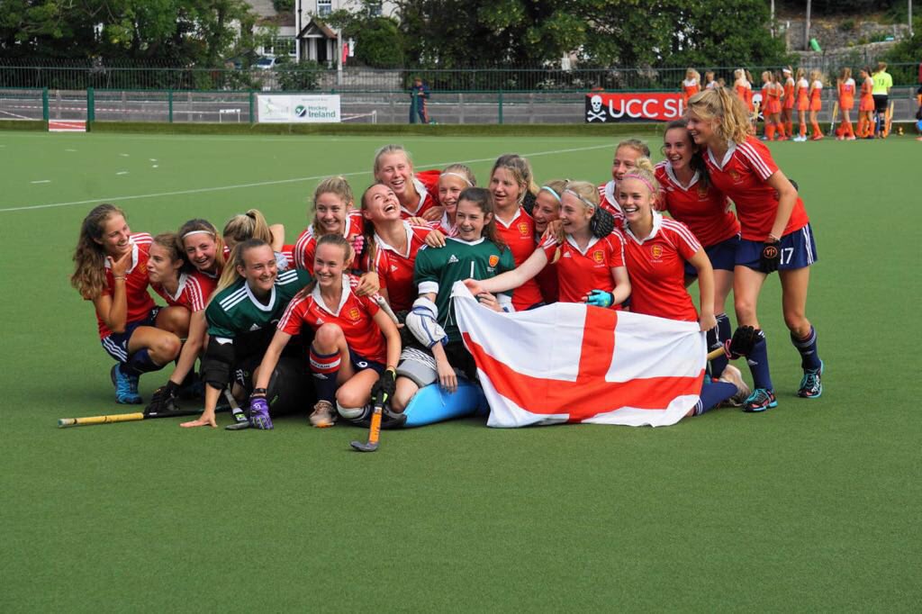CopemanJemima's tweet photo. Just back from an amazing week in Cork with @EnglandHockey for the 6 Nations tournament. Having beaten Belgium yesterday to secure the bronze medal was an amazing experience I’ll never forget!!🏴󠁧󠁢󠁥󠁮󠁧󠁿🏑 @mercianhockey @MarlowHC https://t.co/lasbIE1N5y