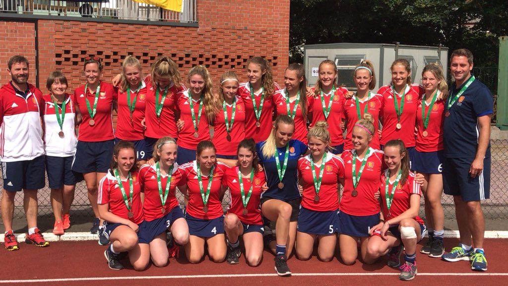 CopemanJemima's tweet photo. Just back from an amazing week in Cork with @EnglandHockey for the 6 Nations tournament. Having beaten Belgium yesterday to secure the bronze medal was an amazing experience I’ll never forget!!🏴󠁧󠁢󠁥󠁮󠁧󠁿🏑 @mercianhockey @MarlowHC https://t.co/lasbIE1N5y