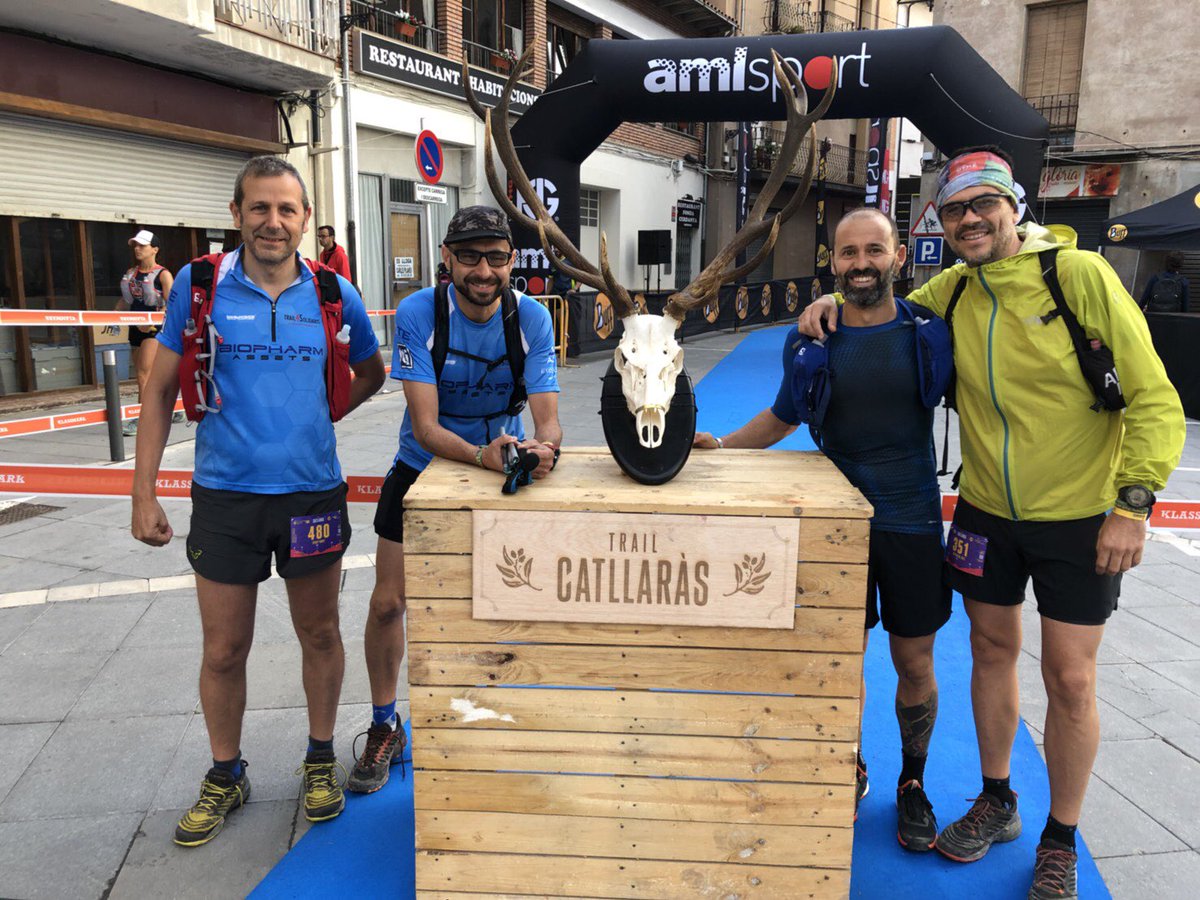 Trail4Solidaris's tweet photo. A punt de començar la Trail #Catllaràs, a La Pobla de Lillet. Som-hi!! https://t.co/cERuH0lT9U