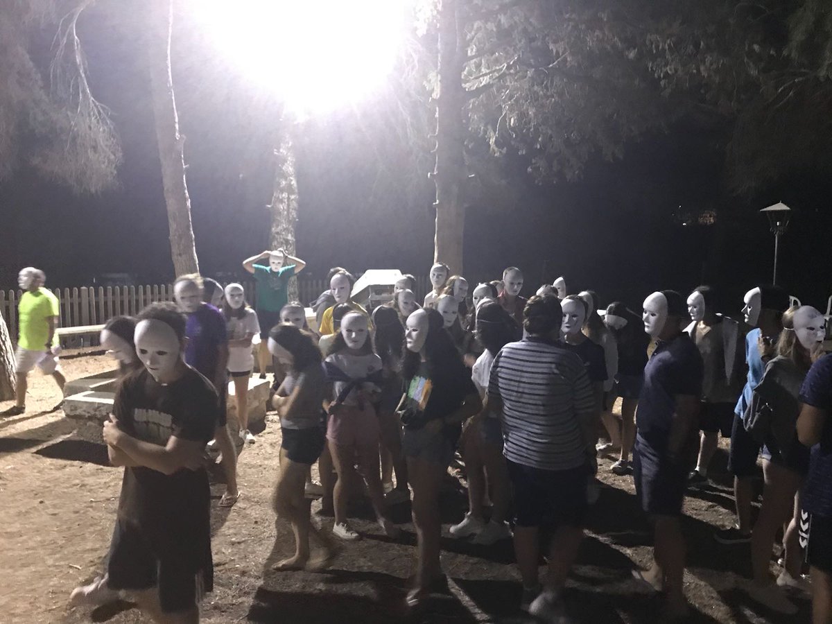 convimarcha's tweet image. Terminamos con la celebración del perdón, experimentaron el silencio interior, poniéndonos en la piel del otro, mostrando nuestro cariño...sintiendo la mirada amable de Dios que nos perdona y nos quiere @GVXAlicante @GVXMurcia @MaristasCt @GVXvalencia @GVXMediterranea