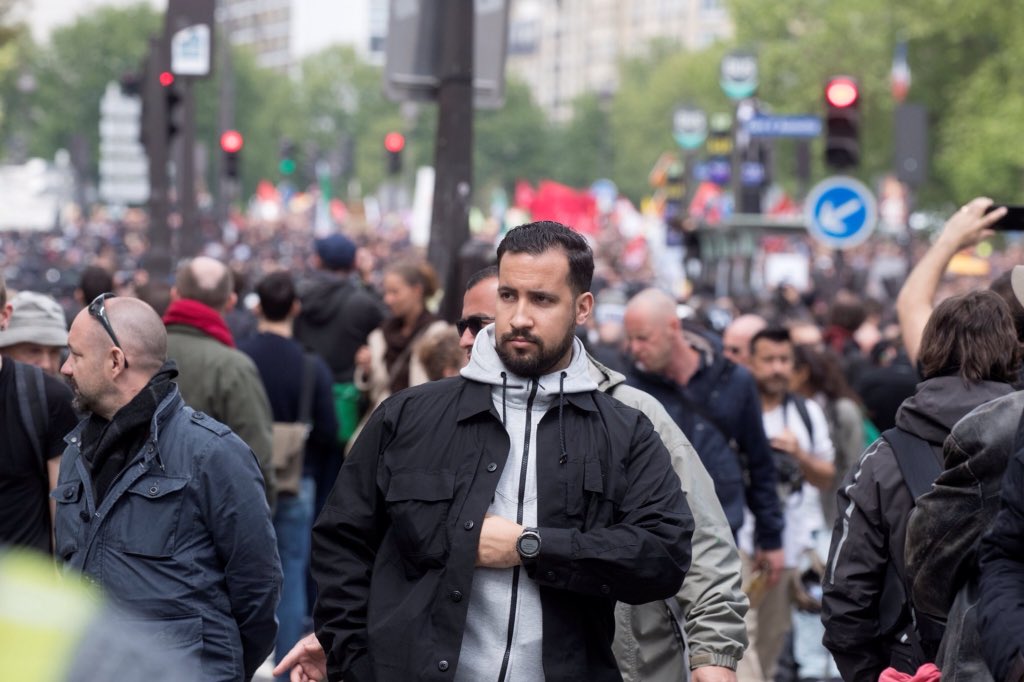 FilFrance's tweet photo. Quand #AlexandreBanella devient #LahceneBenhalia
Voila donc qui fait plus terroir et peut-être un peu plus crédible. 
Il faut dire qu'Alexandre ça sonnait un peu faux non ?
Ah ils sont donc partout ces américains de banlieue https://t.co/Hr0fqNsPQA