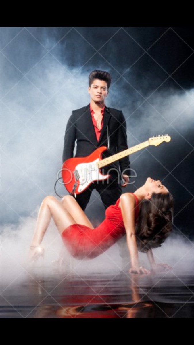 lorrain34100's tweet photo. Help Bruno mars win #MTVHottest Bruno mars RT my tweet to vote or make your own . https://t.co/LiMh6OLlU2