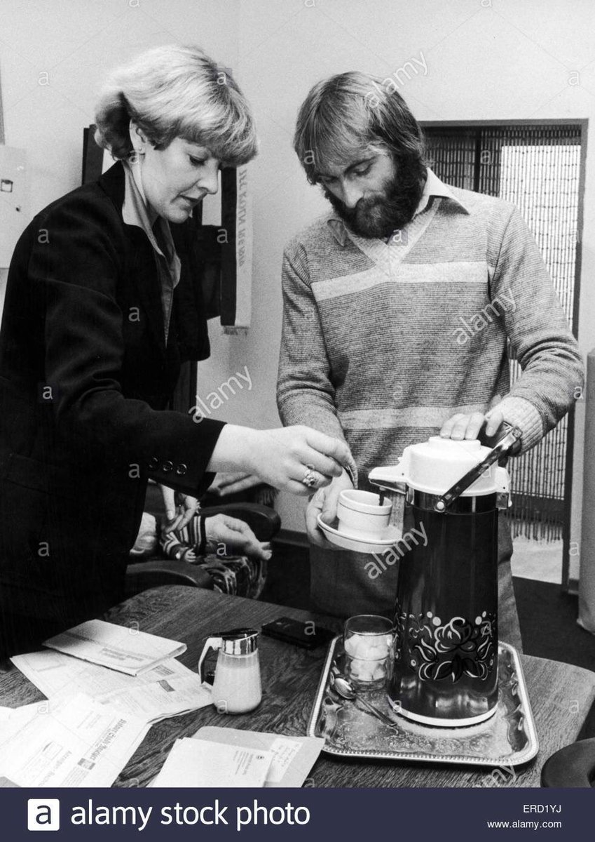 OldFootball11's tweet photo. “How do you like your coffee?”
#RogerVanGool with his wife Rita in their apartment in #Cologne in February 1980
In the summer of 1980 #VanGool moves from #FCKöln to #CoventryCity
📷 Alamy https://t.co/mINsdLgo8f