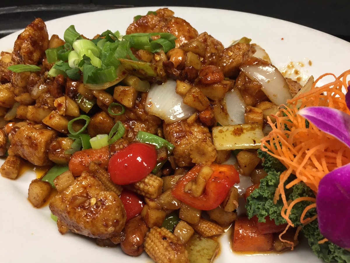 Thai Spice On Twitter Chiang Mai Chicken Spicy Diced Chicken Breast Water Chestnuts Bamboo Shoots Scallions Baby Carrots Celery Peppers Snow Peas Cashews Wok Sauteed W Thai Chili Paste Cilantro Thaispicefla