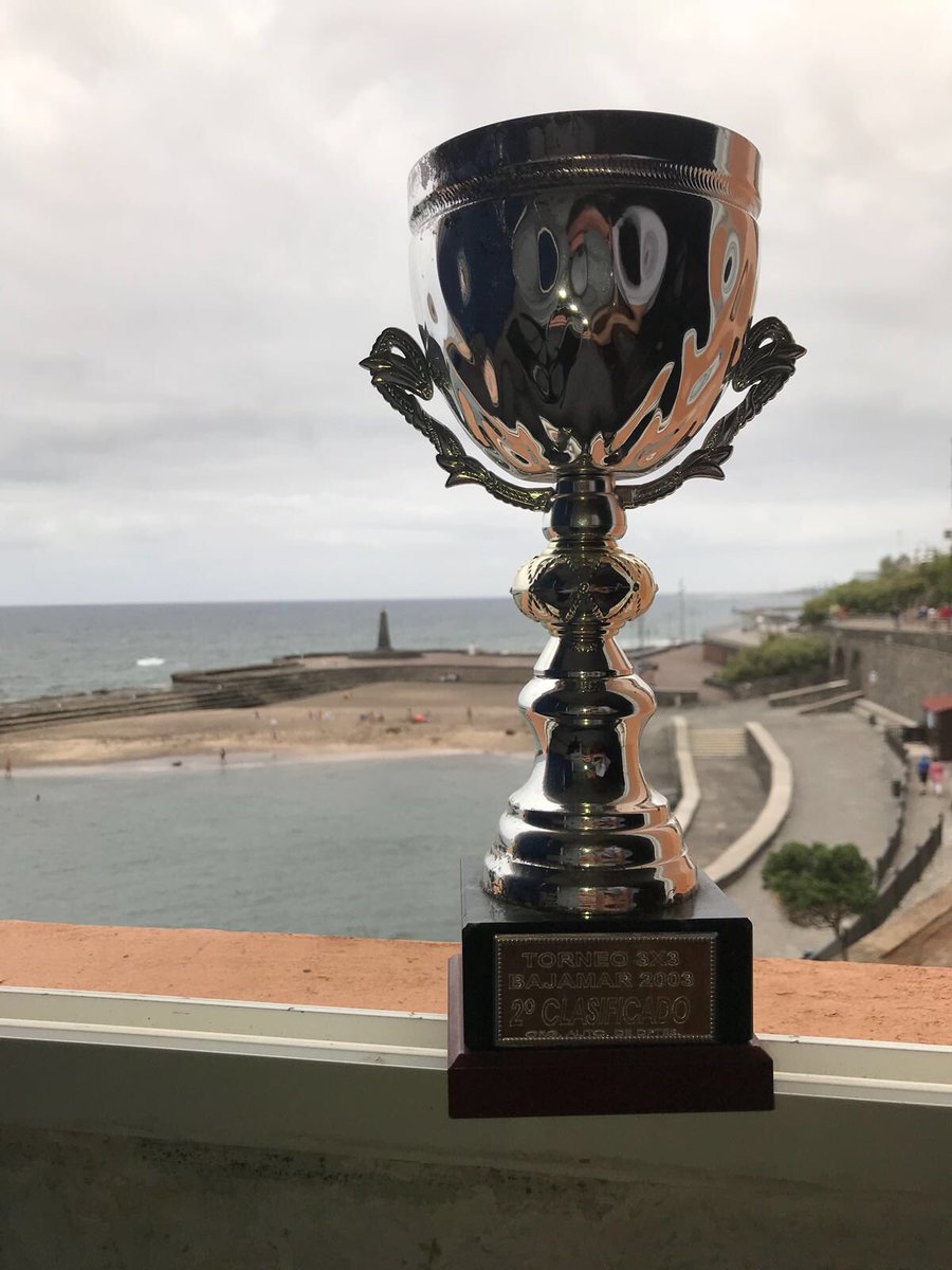 #LaFotoDelDía Corría el año 2003, cuando <a href="/SergioRodriguez/">Sergio Rodriguez</a> arrasaría en nuestro torneo, quedando campeón y MVP. El equipo subcampeón fue un conjunto amateur, formado por Josema Hdez, Jonay Rguez, David Rojo y Fabien Sicilia, que le puso las cosas duras al “Chacho” en aquella final