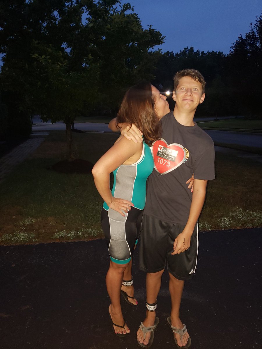 Michelle_Wolfe1's tweet image. About to Tri with this guy! 🏊🏼🚴🏼‍♂️🏃‍♂️
#TriFitChallenge @Greenswellco
#SwimBikeRun @OhioState #TimeToTri #TriWeek @usatriathlon #FirstTimers