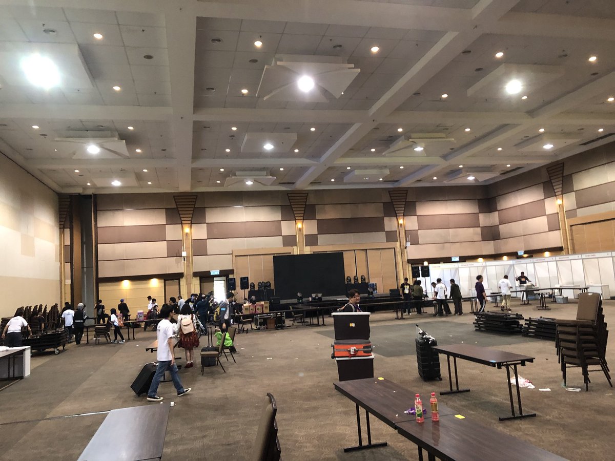 PAINS_COS's tweet photo. VAX2018本編終了!残すはclosing celemonyのみ。 #VAX2018 #vaxmy #visualartsexpo https://t.co/XO9QgbMBQd