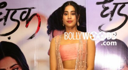 Bollywoodthree's tweet photo. Not a star, just trying to be an actor  Janhvi Kapoor

https://t.co/6KockgW5hQ

#JhanviKapoor   #Dhadak   #MovieReview   #BollywoodActress  #bollywood  #BollywoodNews https://t.co/1wHs2zqyOn