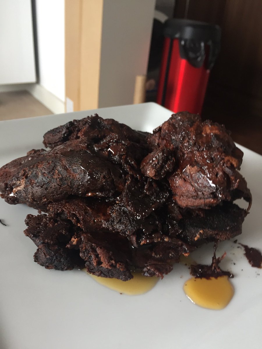 wandrlustnlife's tweet photo. Major #Bakingfail this morning. Tried to surprise Dave with Double chocolate pancakes π₯. This is what they are supposed to look like next to what they actually looked like. I have no words! #worstcookever https://t.co/PDReKWzJNl