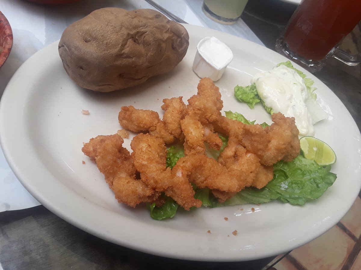 Martin15543409's tweet photo. @Ronald___lloyd  what you think about my shrimp with bake potato #divine https://t.co/Ae3vSU2Wma