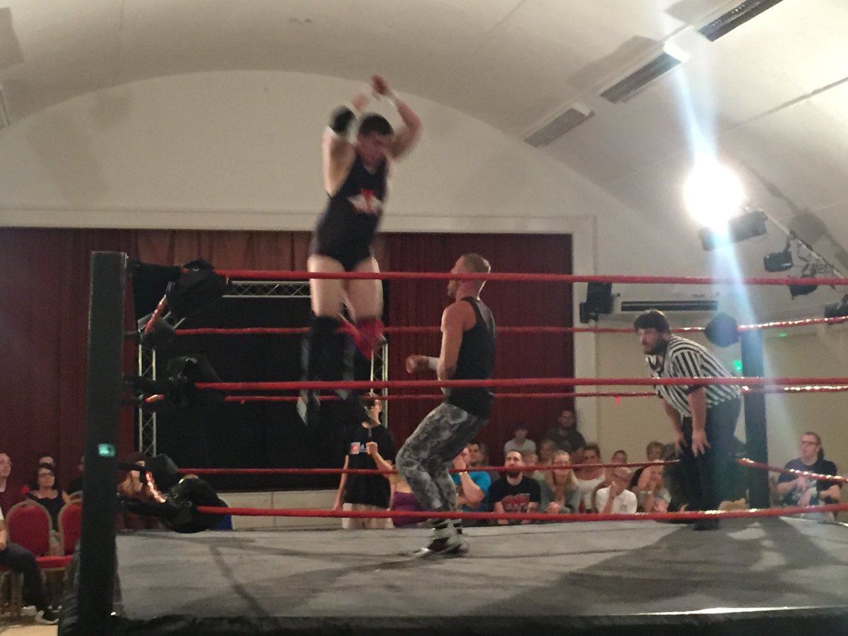 jon422002's tweet photo. @UPW_UK #InternationalShowdown
#AdamDaSilva vs #JoshKnott 4 photos from last night match in #Wincanton https://t.co/KMZmQlQIHX