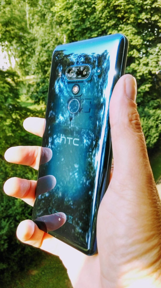 KracherBonn's tweet photo. Good morning sunshine on #htcu12plus #htc #htcu12 #ShotonHTC #SundayMorning #picoftheday #translucentblue #liveontheedge @htc @HTC_de https://t.co/hycnzrVVrl