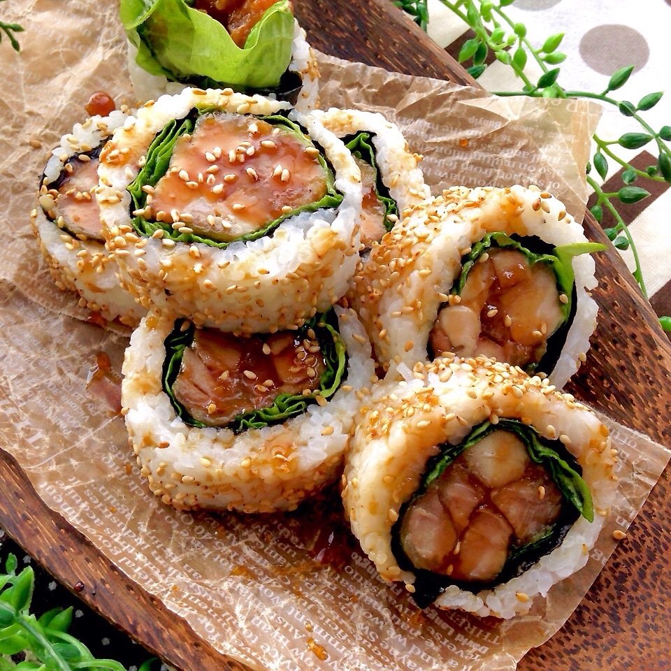 ⭐️Supplement 5/14⭐️
🎲Huh? Eh? What are you saying? California Roll is Californian food, right? Why is America involved?
😑💢So California is an American municipality. Are you an idiot?
…To be continued…
#California #Japan #Sushi #JapaneseFoods
#IndieGame #IndieDev #GameDev