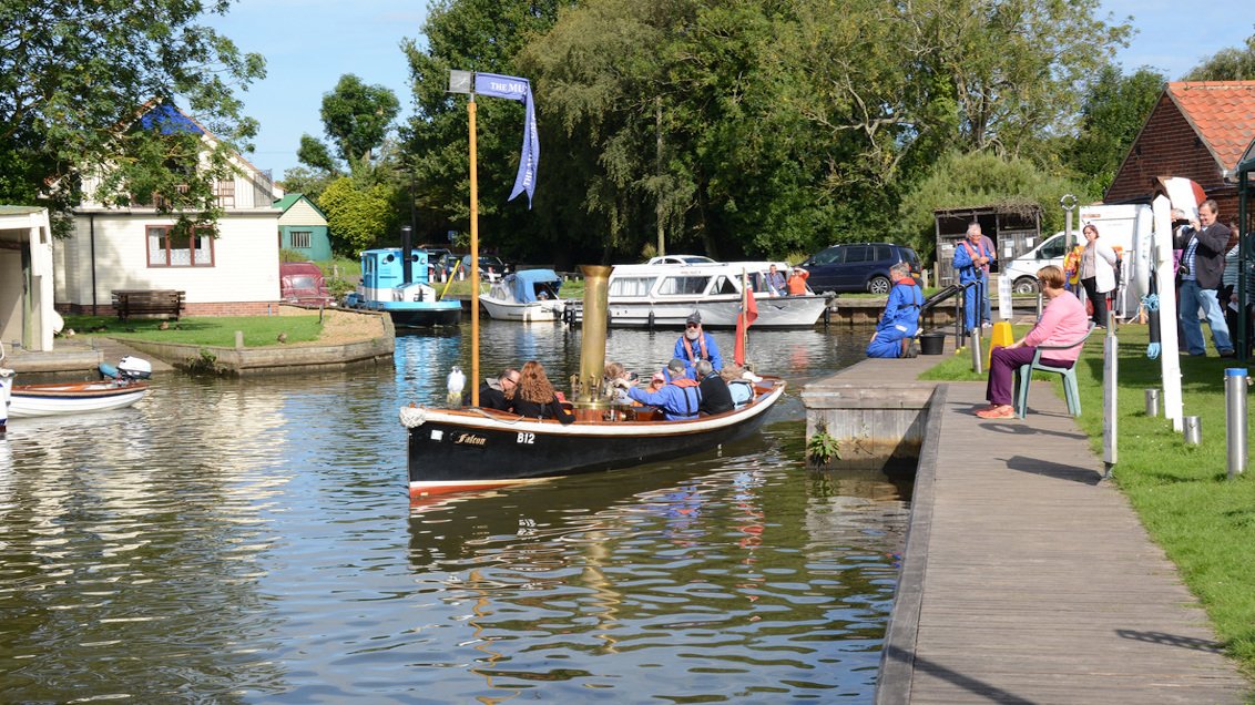 atnorfolk's tweet photo. Another lovely sunny Norfolk day to get out and about and support the many great local businesses featured on https://t.co/NuCmmbaC3U inc @museumbroads @dalegatemarket @WoodfordesTap @midnorfolkrly @TheCliftonville @TheFoxatLyng @westacretheatre @RaveninghamG @norwichcamping https://t.co/RsjqxHInzV