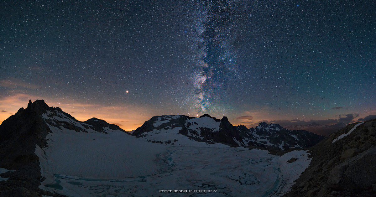 boggiae's tweet photo. Milky Way above the Chüeboden glacier on the Gerenpass (2'671 m)

HD: https://t.co/uSDcj1sfuF
#Chüebodenhorn #Leventina #valBedretto #mountains #visitTicino #Ticino #milkyway #Gerenpass #Chüebodengletscher @ticinoturismo @MySwitzerland_i

© Enrico Boggia | https://t.co/2eZ8WZrd0R https://t.co/FuUc8egctB