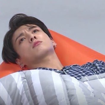 girl_with_love9's tweet photo. В свете последних событий.
The Truth The truth
untold Untold remix.
#BTSARMY #BTS #TruthUntoldRemix https://t.co/LhRAUxZOtD