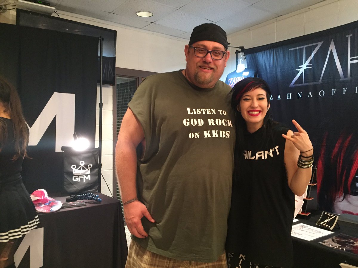 GodRockOnKKBS's tweet photo. The Captain with Zahna @zahnaofficial.  New album "Red for War" drops soon!  Guaranteed PLATINUM!  Listen to God Rock Sundays at 9am CST for more Zahna!  #NoHeavenNoChristNoDice #summerrockfest #RedForWar #ThisIsHowWeRiseUp https://t.co/7FC4ZlgcL8