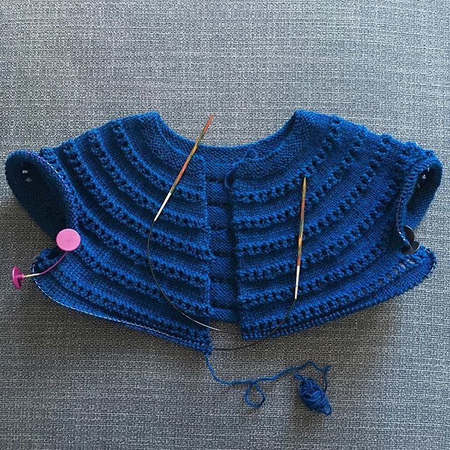 thewoollybrew's tweet image. We have separation! Line Dried by Sue Stratford in Socks Yeah DK.  Love this yarn!
.
.
.
#thewoollybrew #socksyeahdk #linedried #suestratford #knittersofinstagram #handknitcardigan