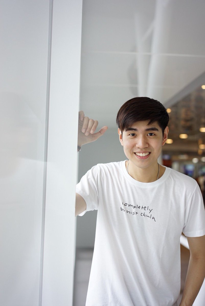 chulafreshmen's tweet photo. เสื้อยืดฬสวยๆ เพียงตัวละ200บาทเท่านั้น สนใจเข้ามาสอบถามก่อนได้นะค้าา😍😍😍😍 line id : @Lcy9909w 👈🏼👈🏼👈🏼 #ChulaCuteBoy #CUFirstDate61 #teamchula #cufirstdate #chula #ทีมจุฬา https://t.co/oz4zAaDG0E